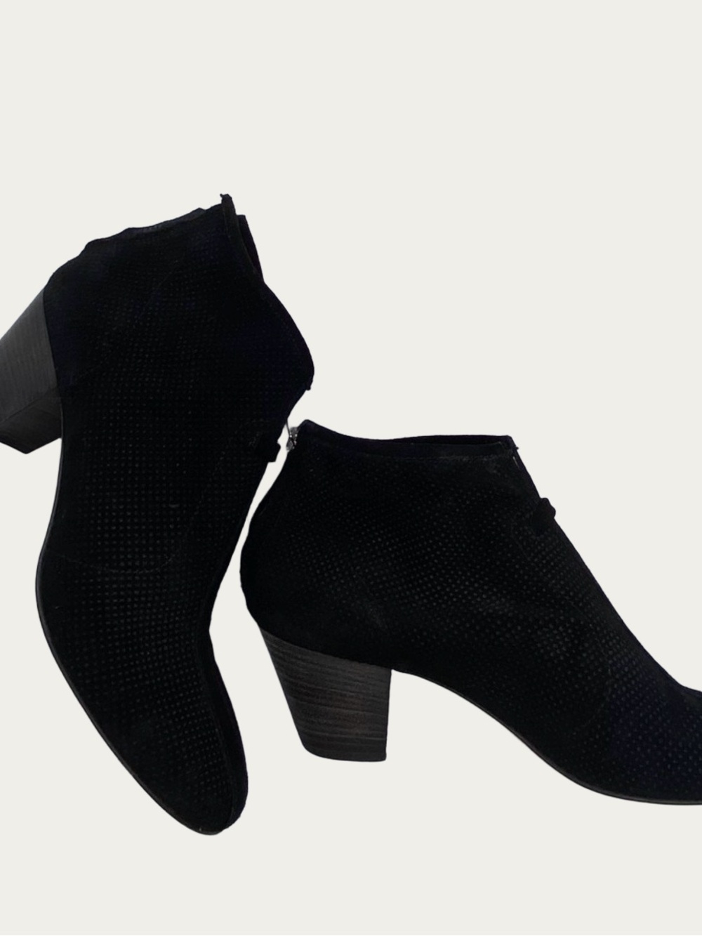 Aquatalia Black Leather Ankle Boots Stippled Stacked Heel 10